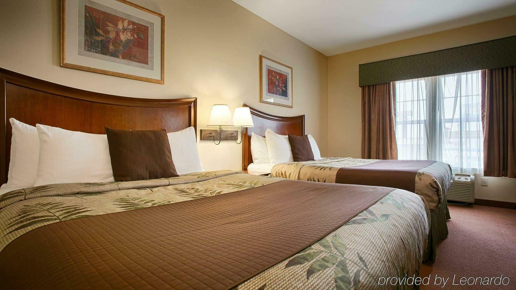 Western I-5 & Hotel 3*